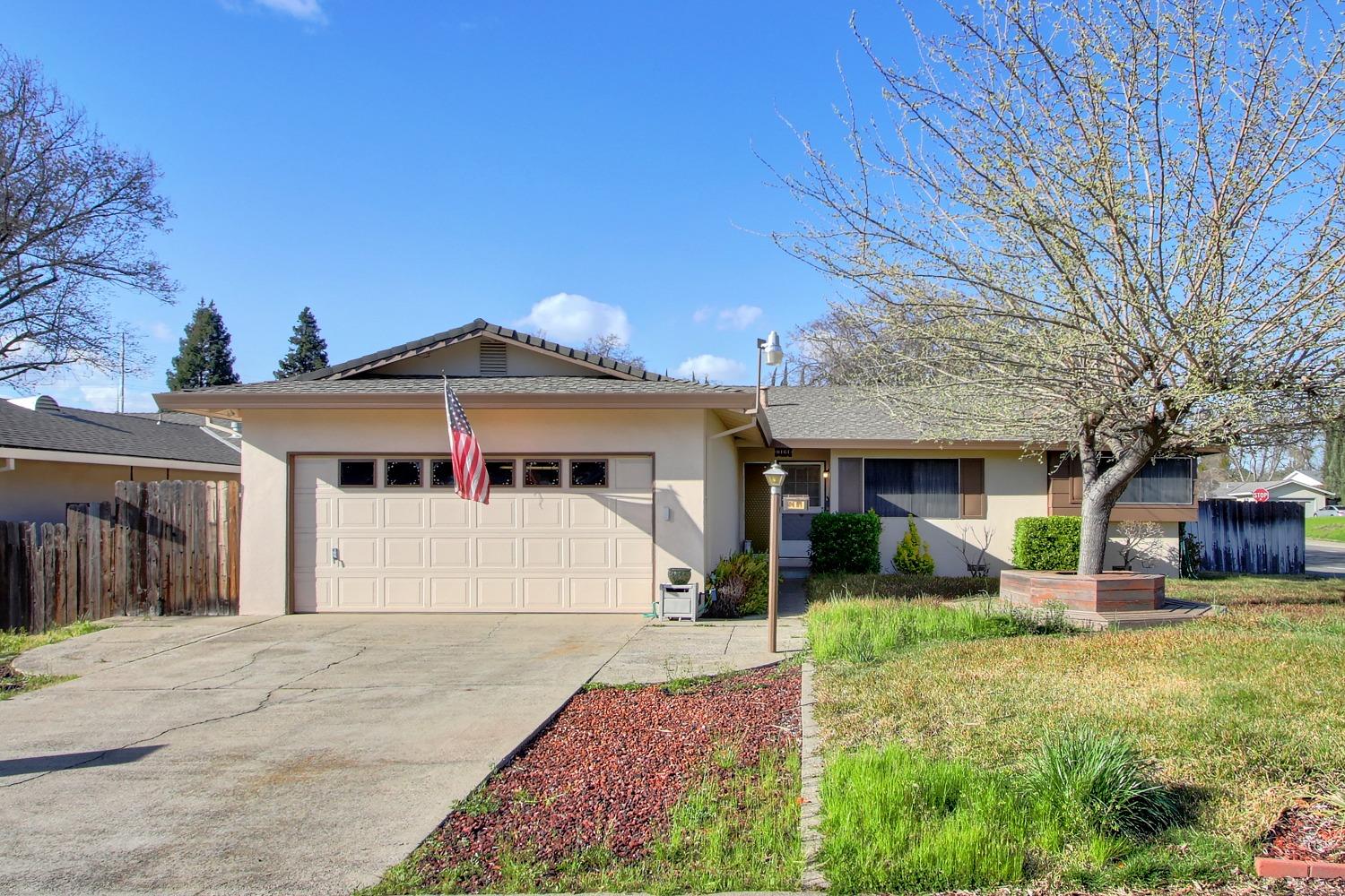 Photo of 8161 Chipwood Wy in Orangevale, CA