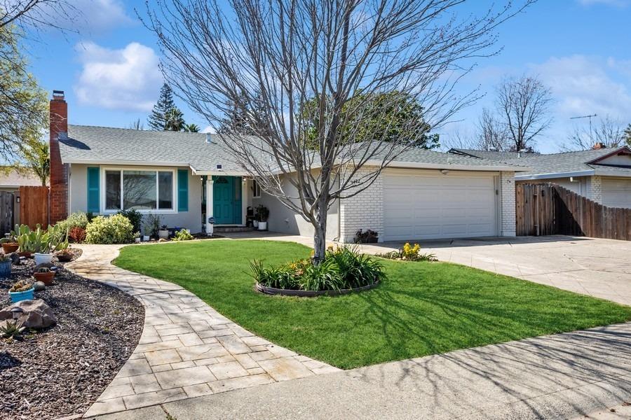 Photo of 2412 Glenfaire Dr in Rancho Cordova, CA