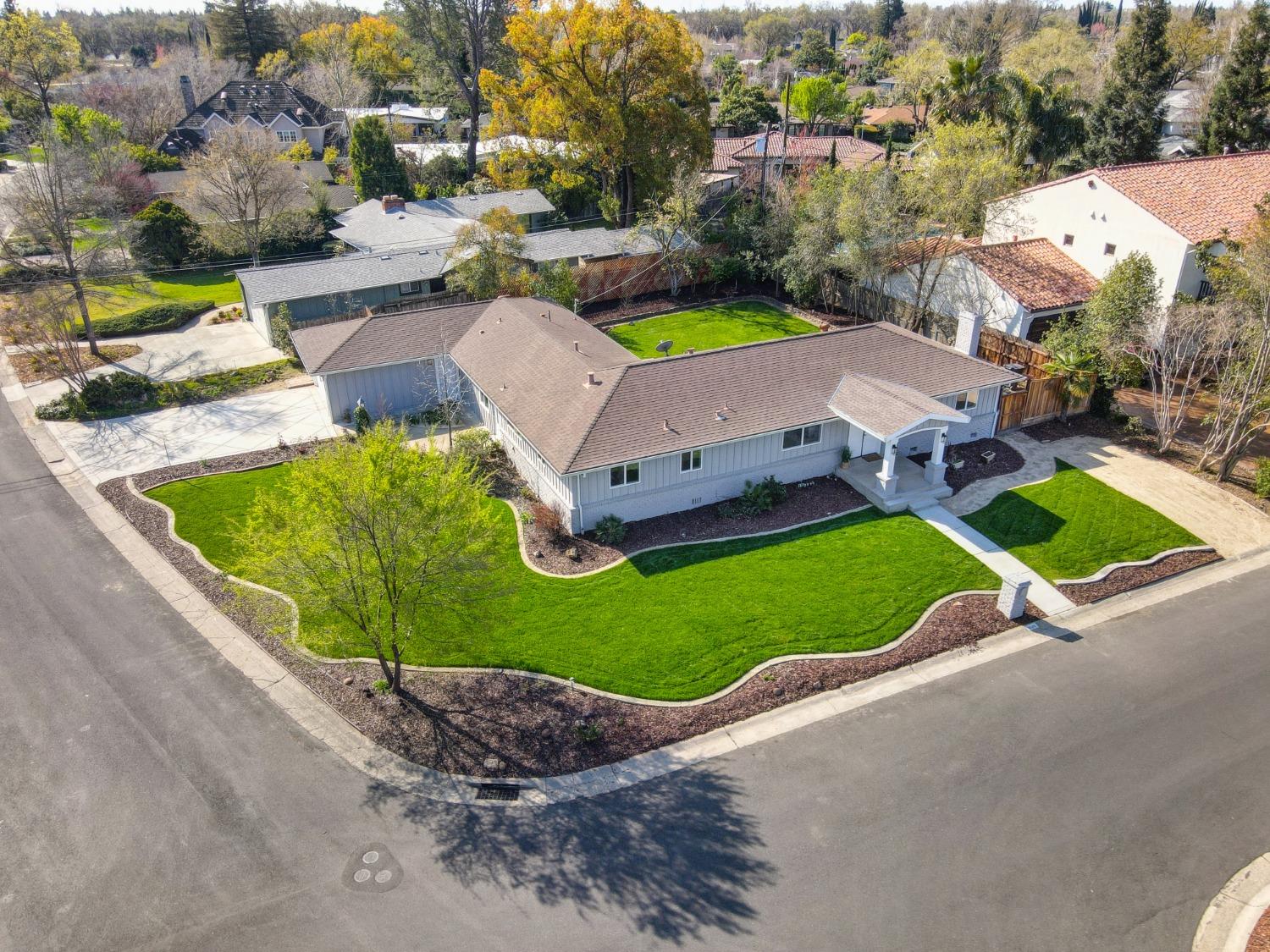 Photo of 3140 Sierra Oaks Dr in Sacramento, CA