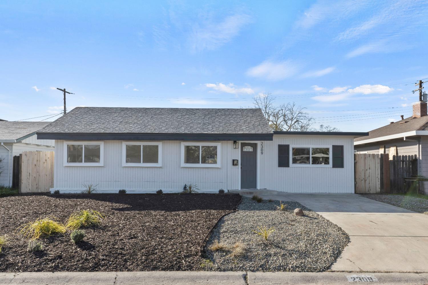 Photo of 2309 Barcelona Wy in Sacramento, CA
