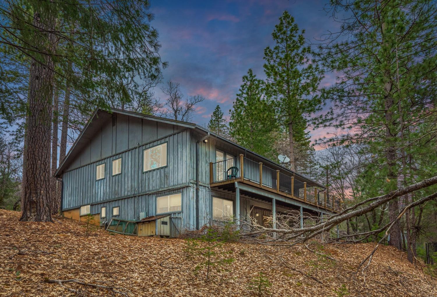 Detail Gallery Image 3 of 52 For 14221 Renmar Ct, Grass Valley,  CA 95945 - 4 Beds | 2/1 Baths