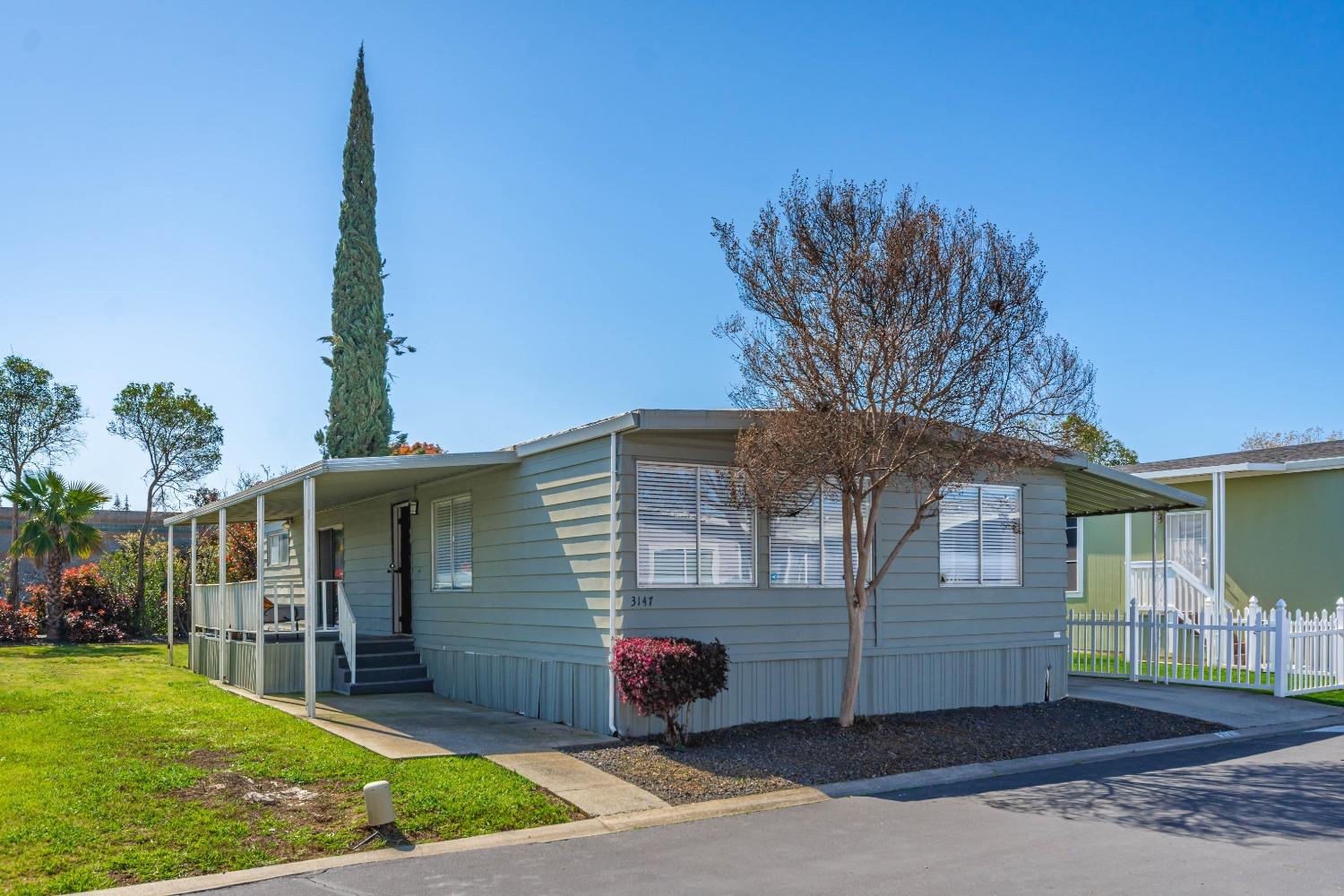 Photo of 3147 Federalist Ln #28 in Sacramento, CA