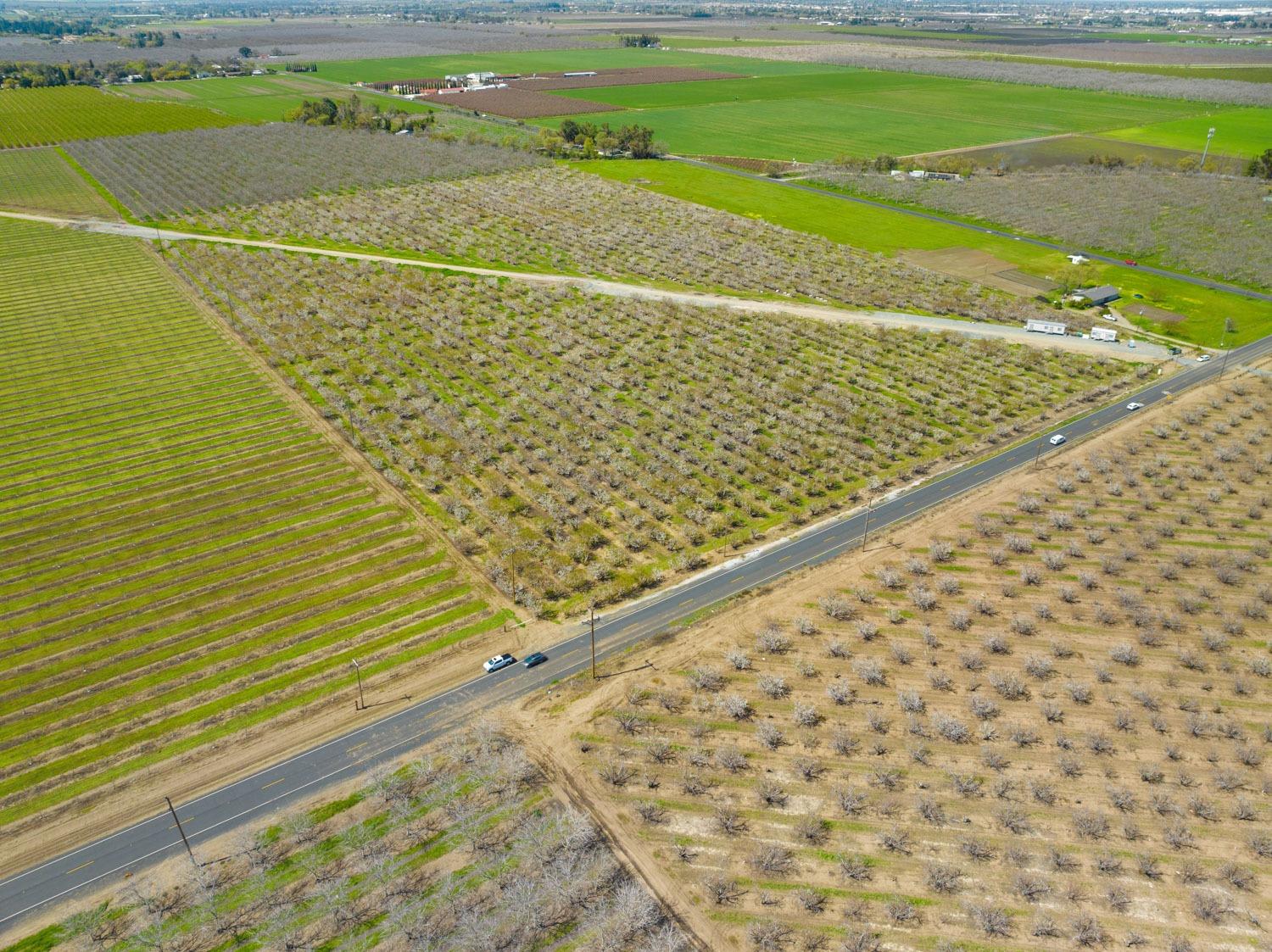 Photo of 10401 N Alpine Rd in Stockton, CA