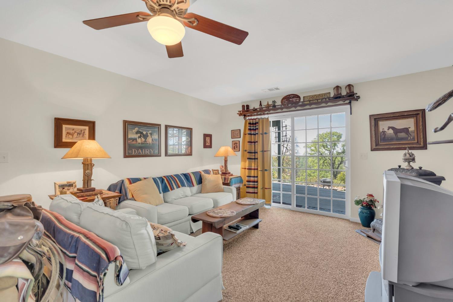 Detail Gallery Image 33 of 50 For 7574 Clyde Way, –,  CA 95977 - 3 Beds | 2/1 Baths