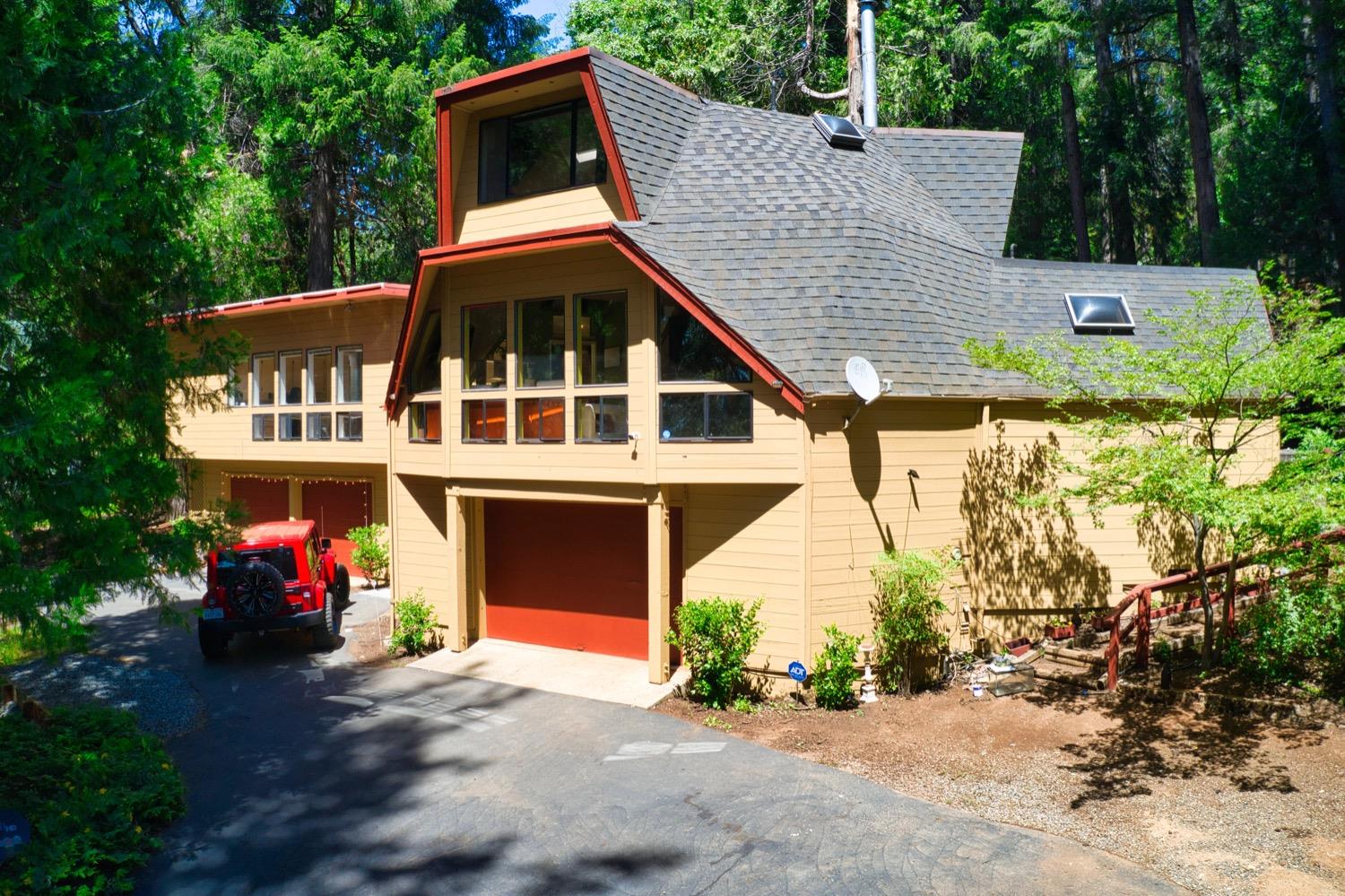 Photo of 5043 Virginia Bird Mine Ct in Foresthill, CA