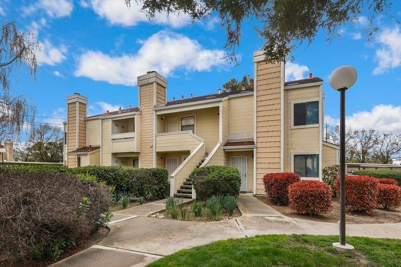 Photo of 1553 Pyrenees Ave #39 in Stockton, CA