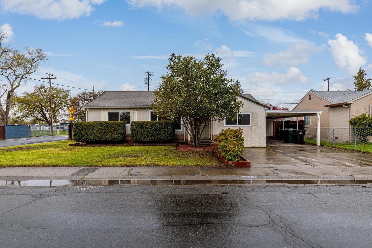 Photo of 5690 Vista Ave in Sacramento, CA