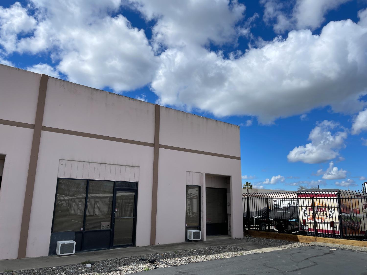 Photo of 1237 E Beamer St #H in Woodland, CA