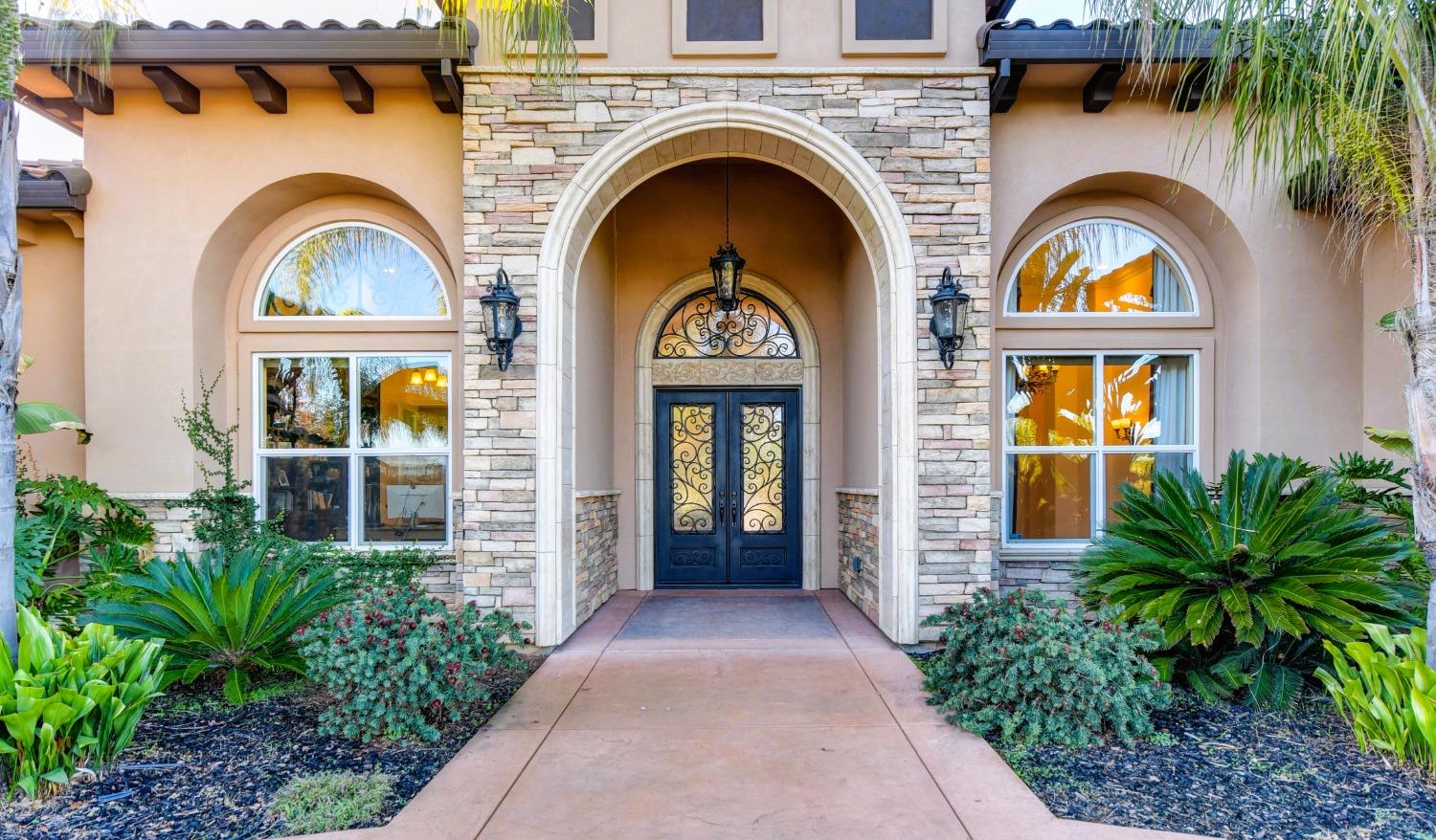 Photo of 2950 Taylor Rd in Loomis, CA