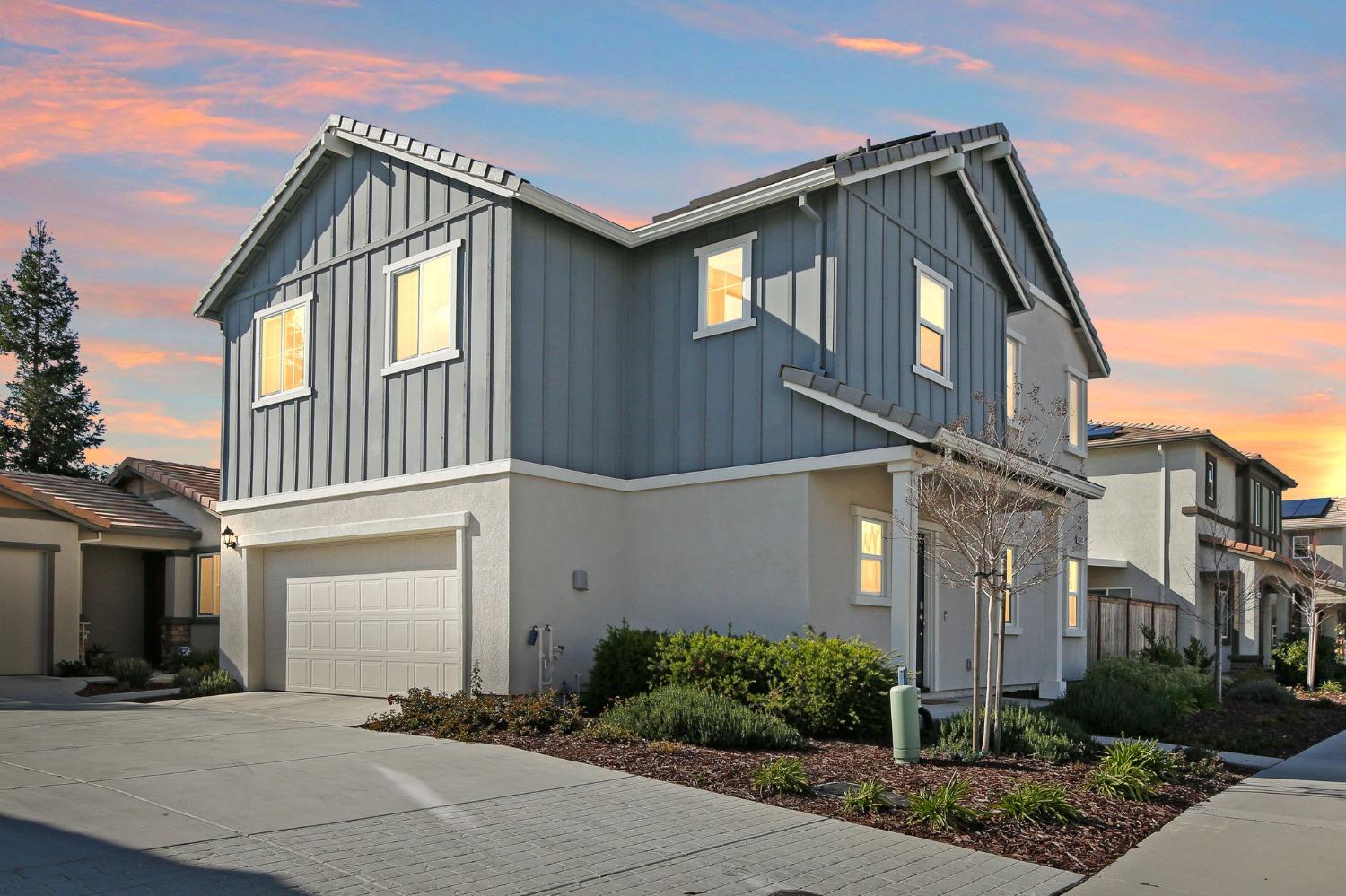 Photo of 4381 Silver Cedar Ln in Sacramento, CA