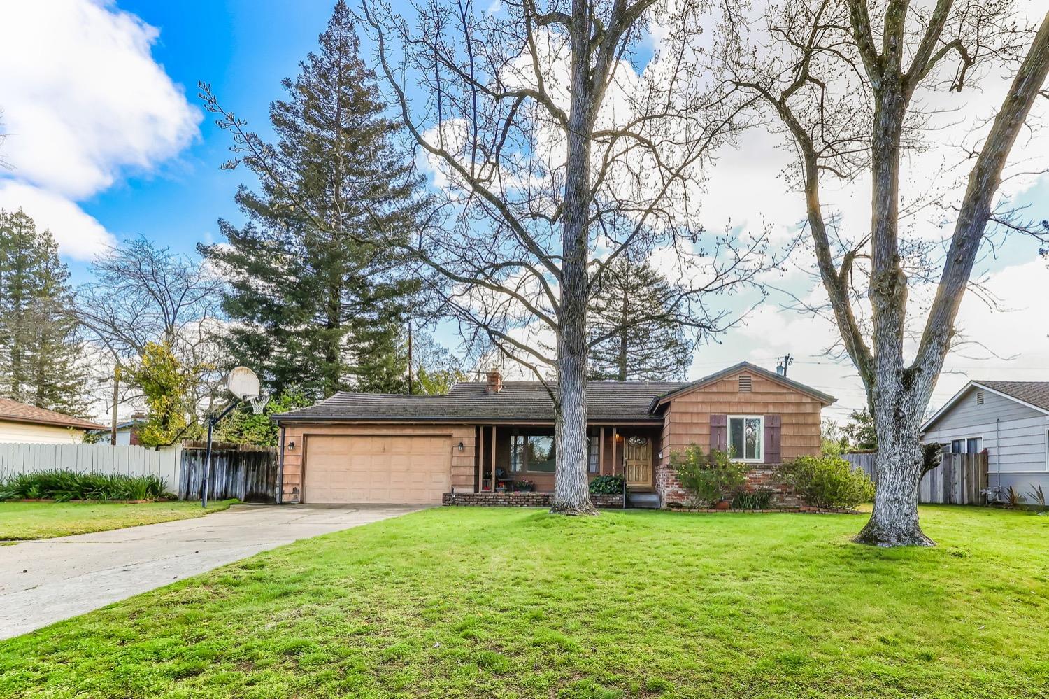 Photo of 1330 Arroyo Grande Dr in Sacramento, CA