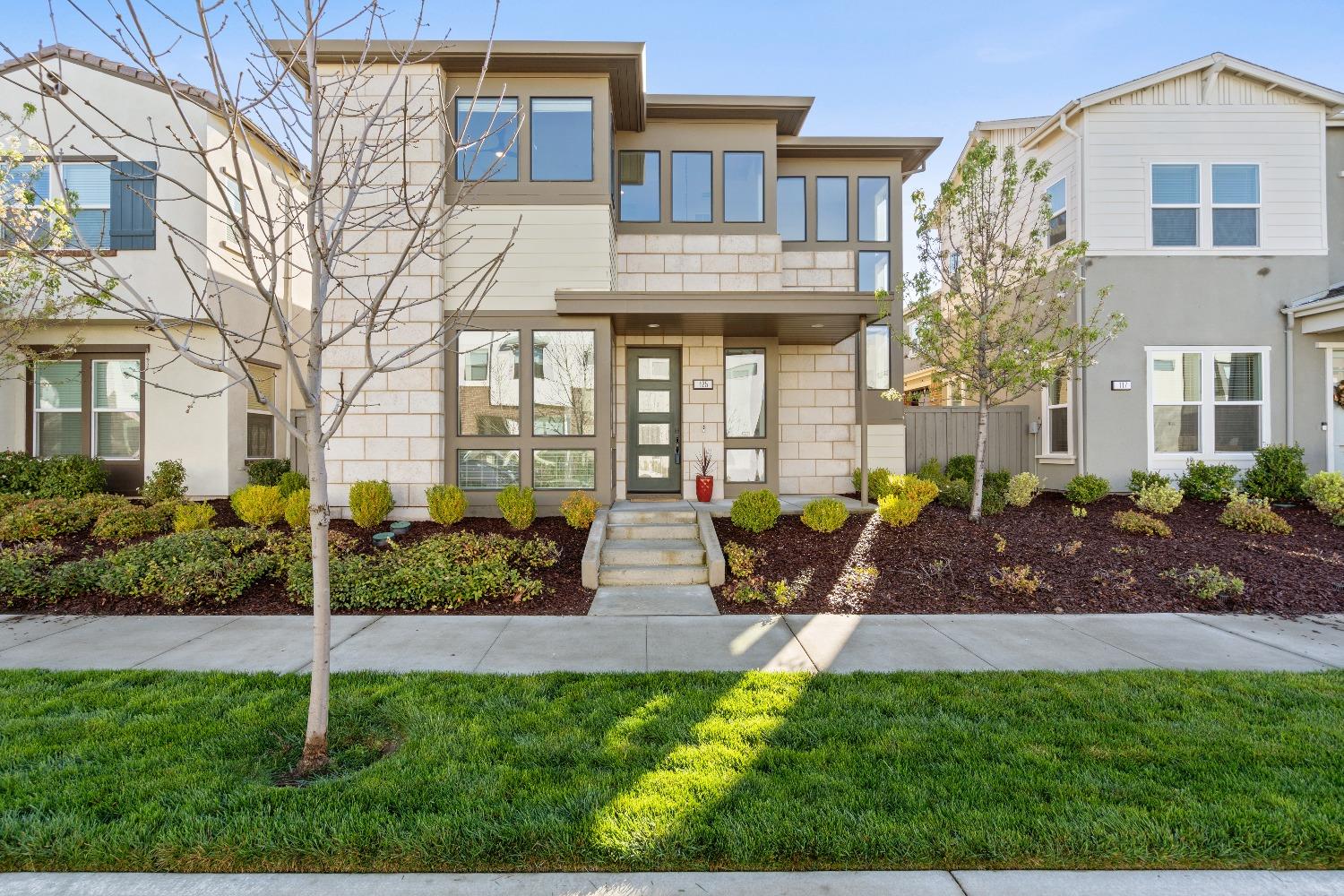 Photo of 125 Fonseca St in Sacramento, CA
