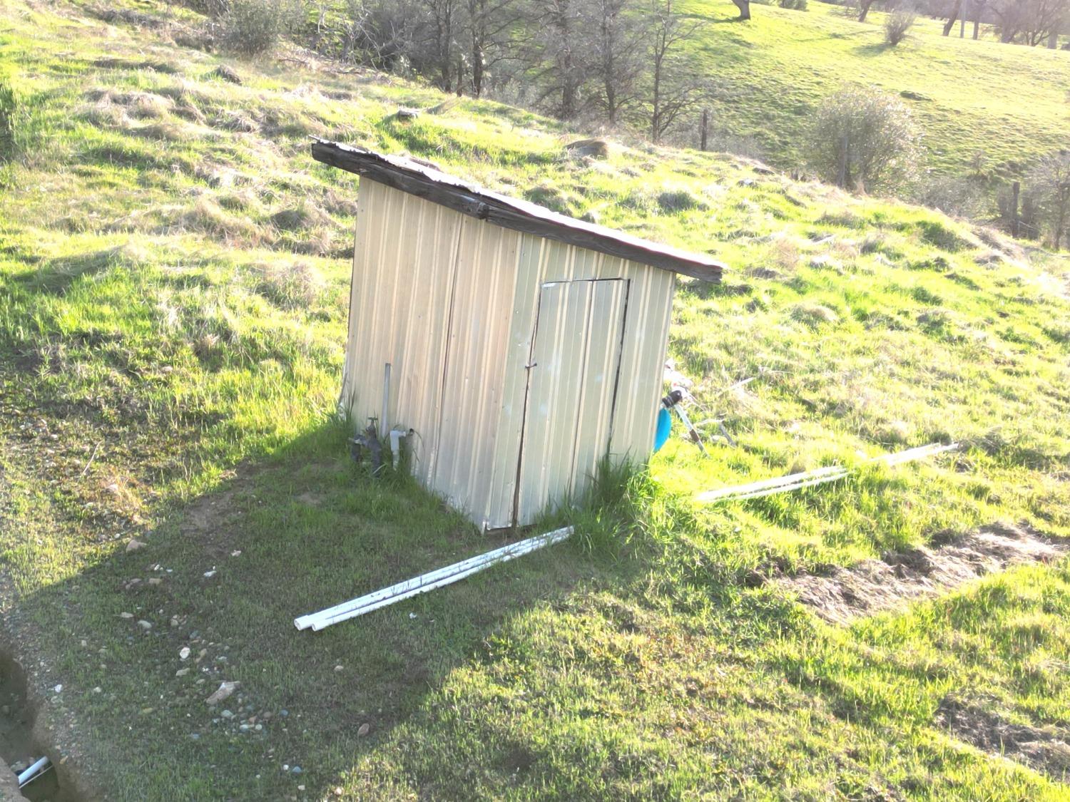 Usona Rd., Mariposa, California image 6
