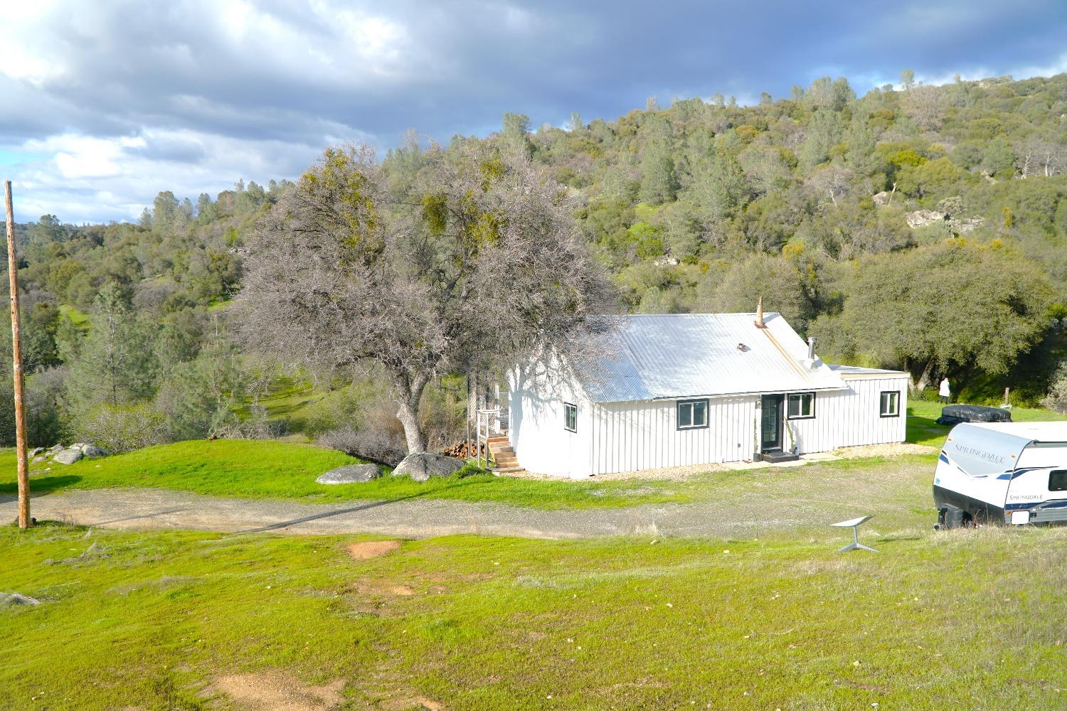 Usona Rd., Mariposa, California image 2