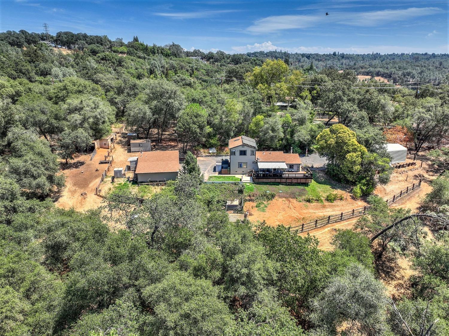 Photo of 257 Cheyenne Ln in Auburn, CA
