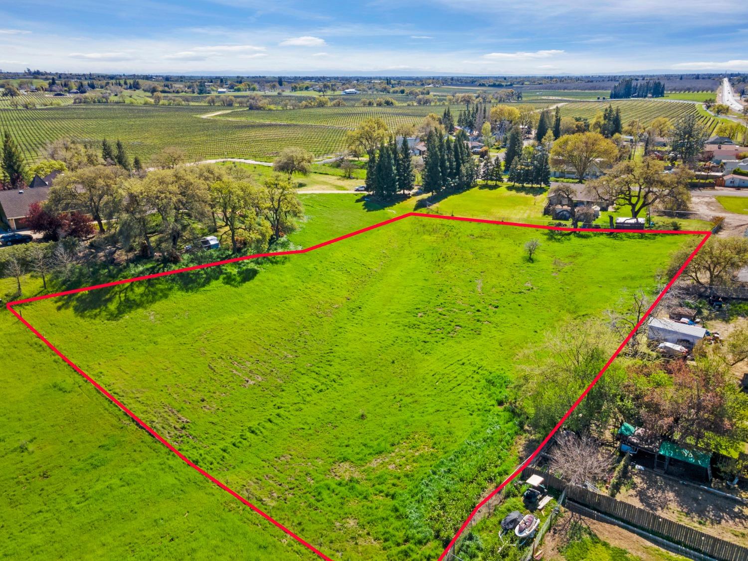 Photo of 18541 E Almond St in Clements, CA
