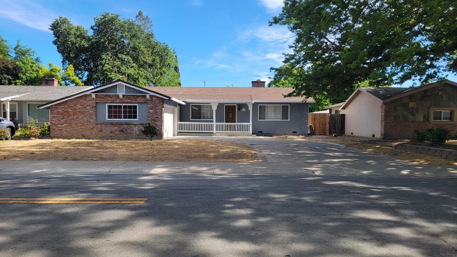 Photo of 2160 57th Ave in Sacramento, CA