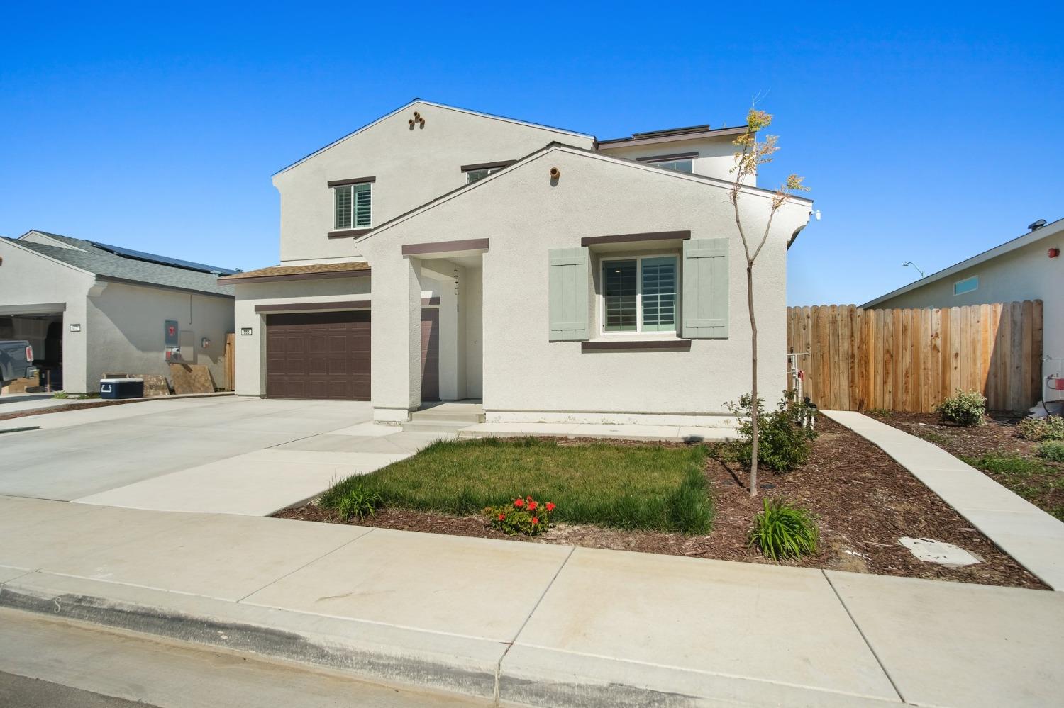 668 Cheshire Dr, Patterson, CA 95363
