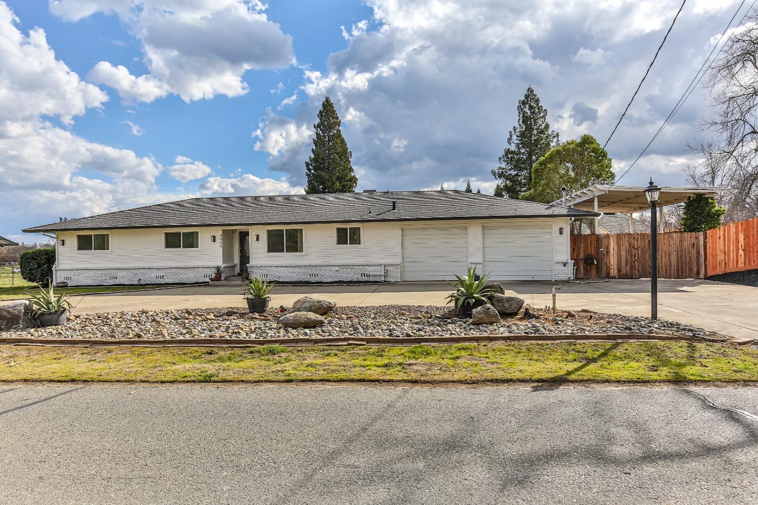 Photo of 4900 Citrus Colony Rd in Loomis, CA