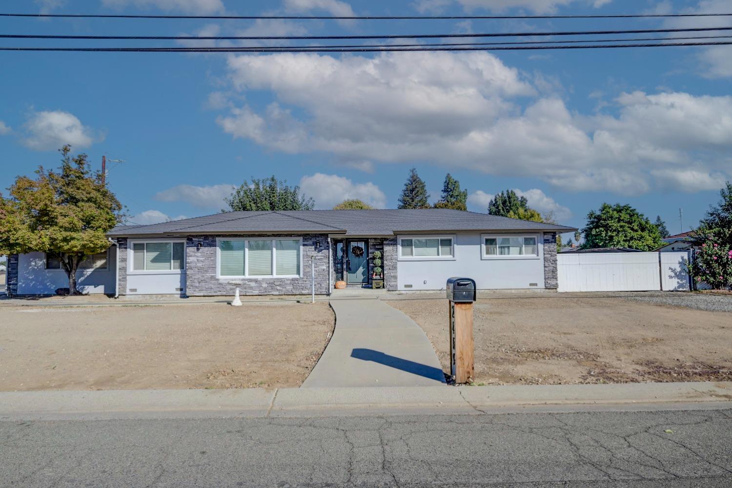 Photo of 2489 Colusa Hwy in Yuba City, CA