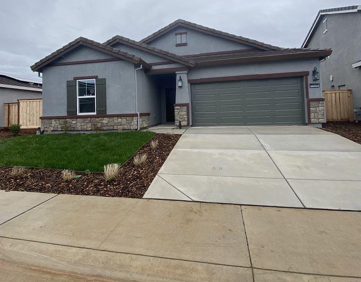 Photo of 1124 NE Cedar Dr in Wheatland, CA