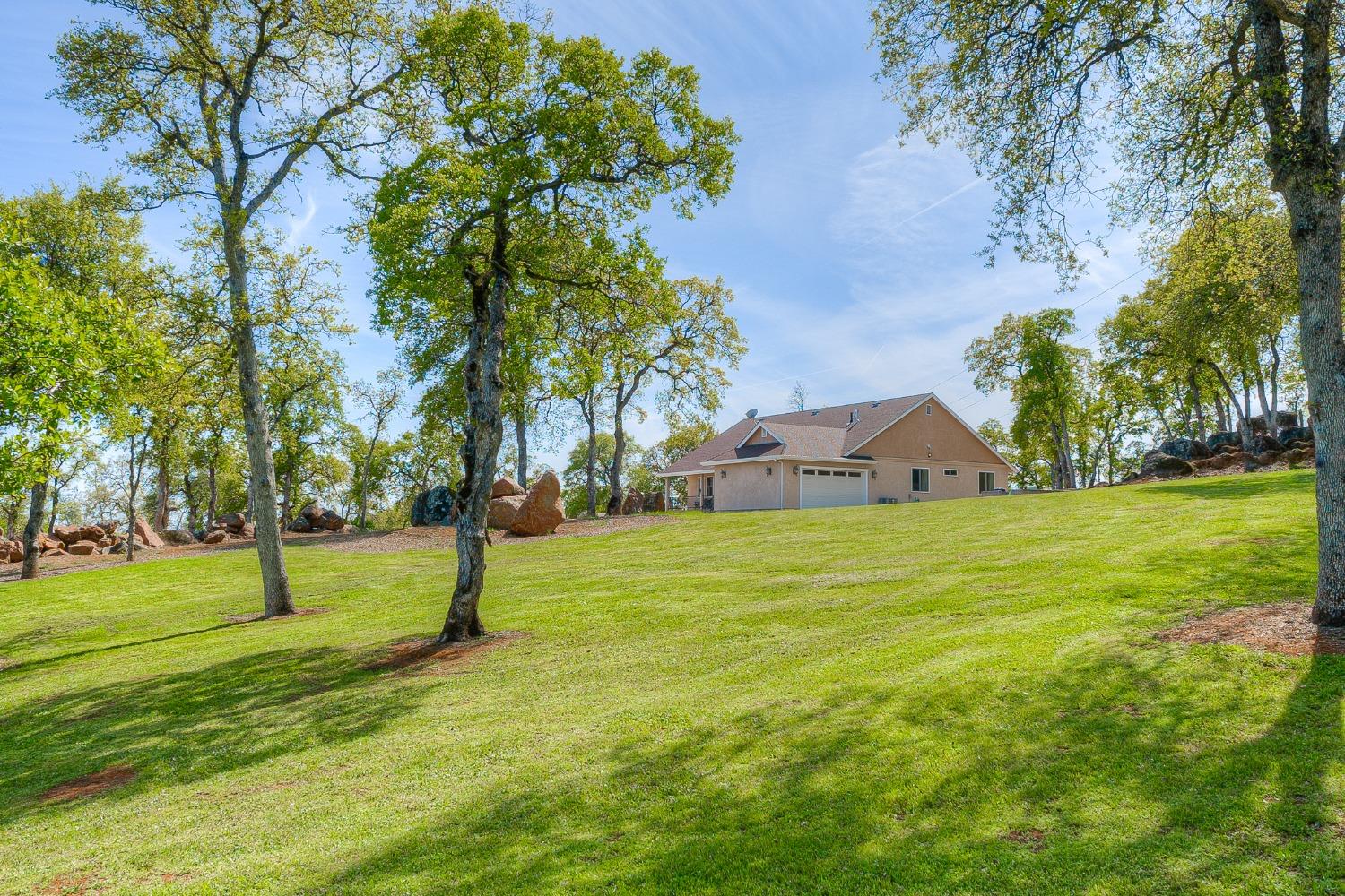 Photo of 219 Rodmore Ln in Oroville, CA