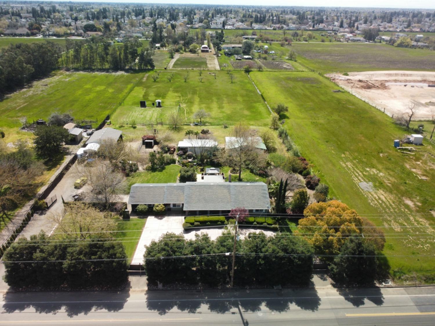 Photo of 8782 Caselmen Rd in Sacramento, CA