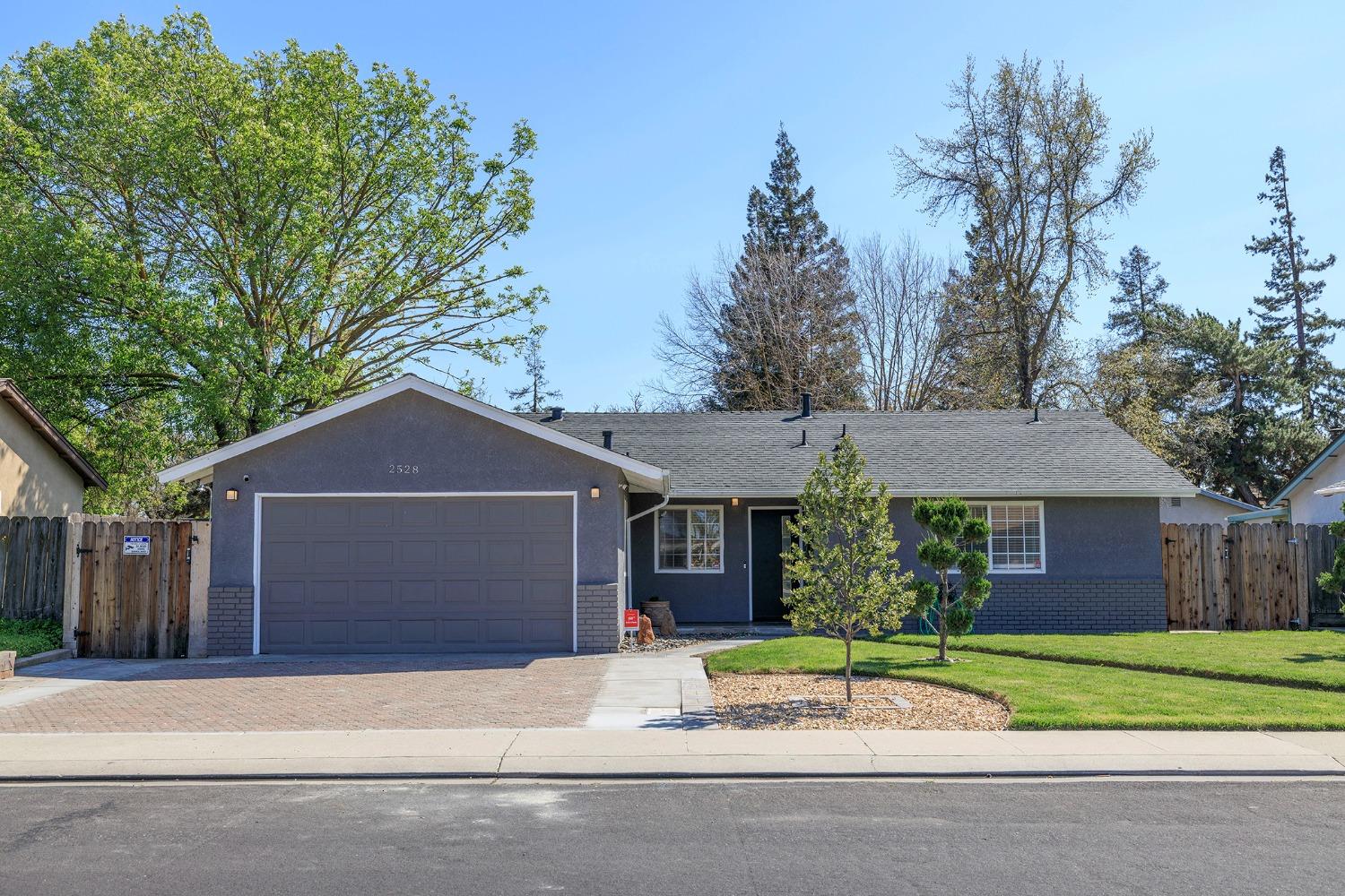 Detail Gallery Image 1 of 1 For 2528 Bellamy St, Modesto,  CA 95354 - 3 Beds | 1/1 Baths