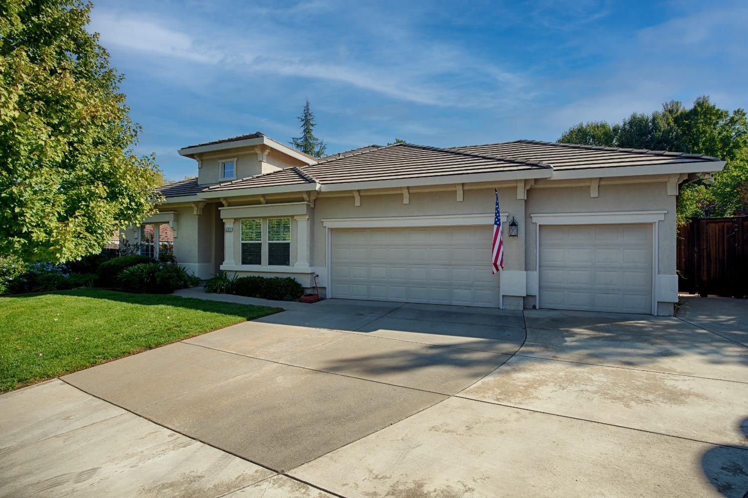 Photo of 5711 Sandstone Ct in Rocklin, CA
