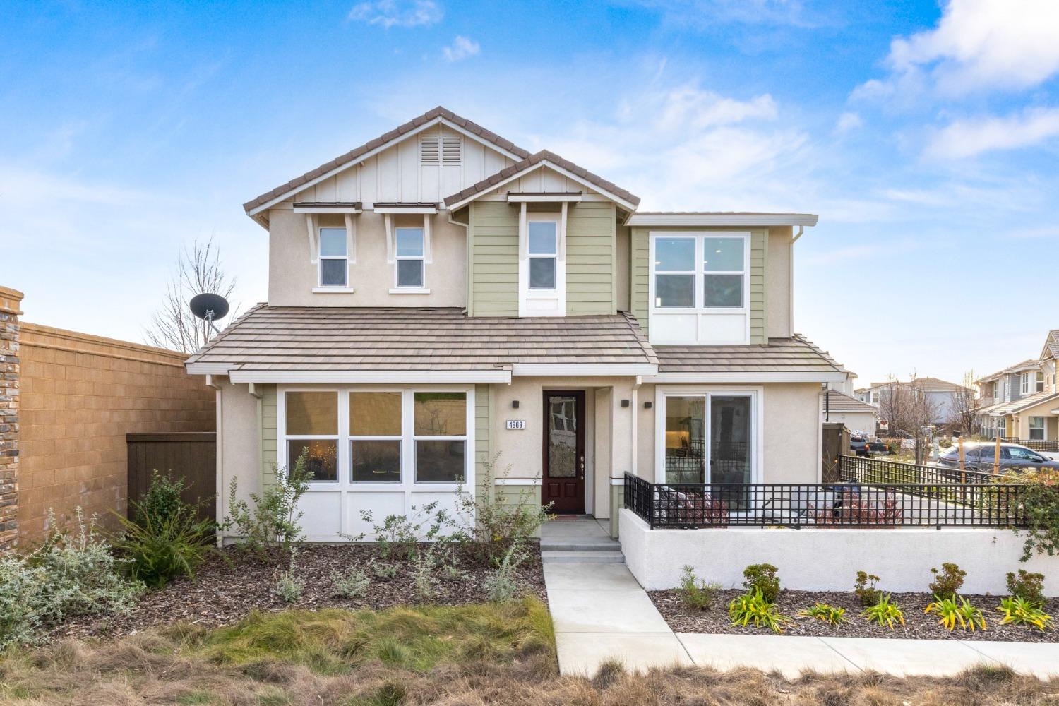 Photo of 4909 Regatta Ct in Rocklin, CA