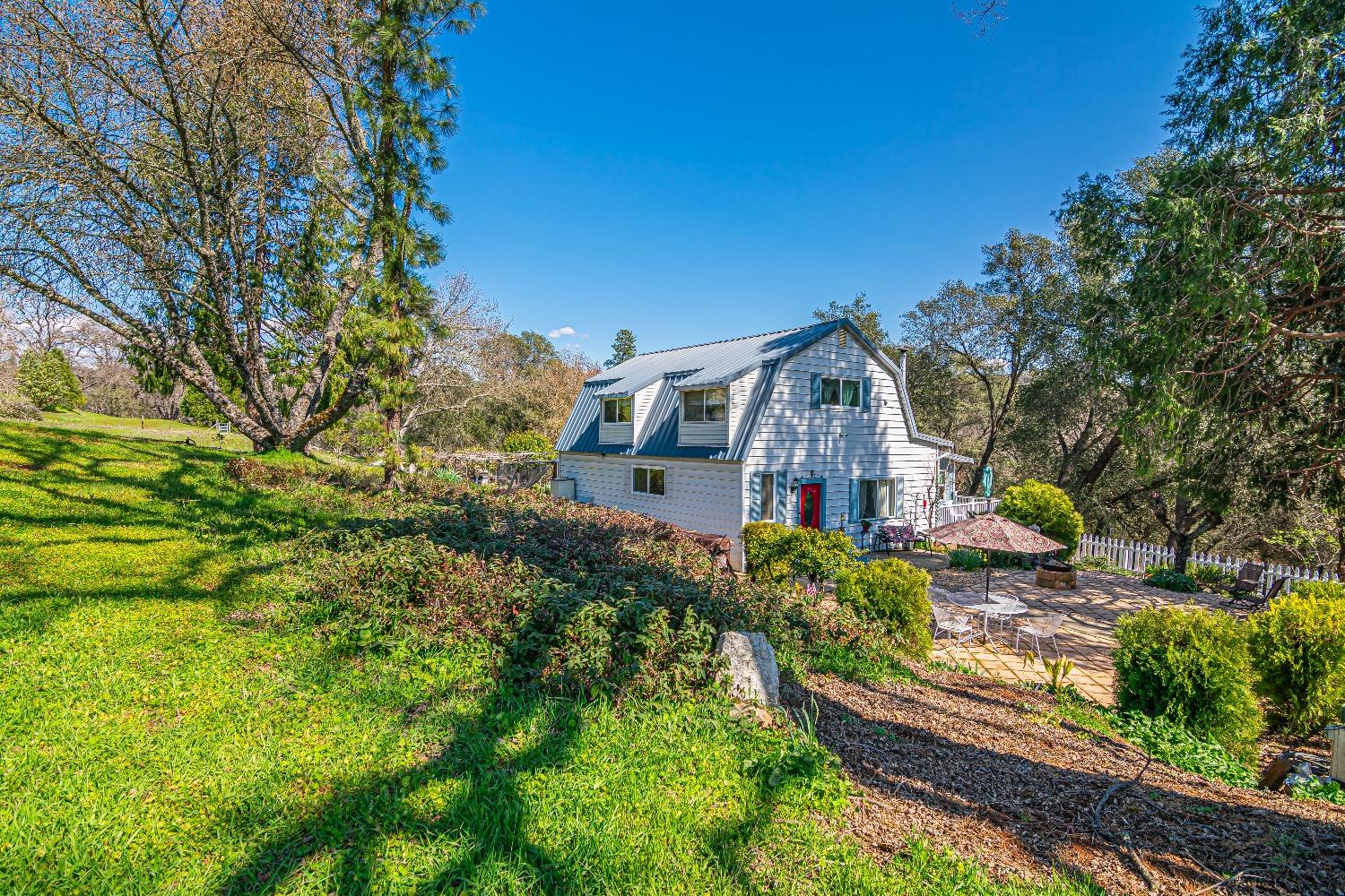 Photo of 3230 Shingle Springs Dr in Shingle Springs, CA