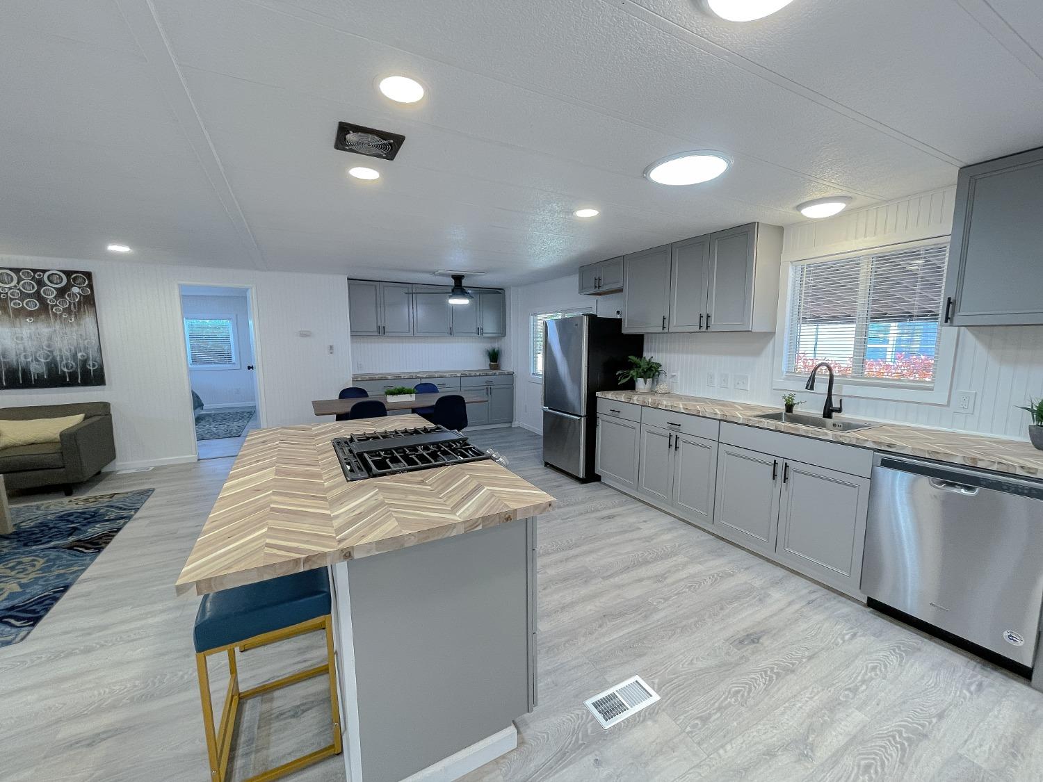 Photo of 7309 Azimuth Ln in Sacramento, CA