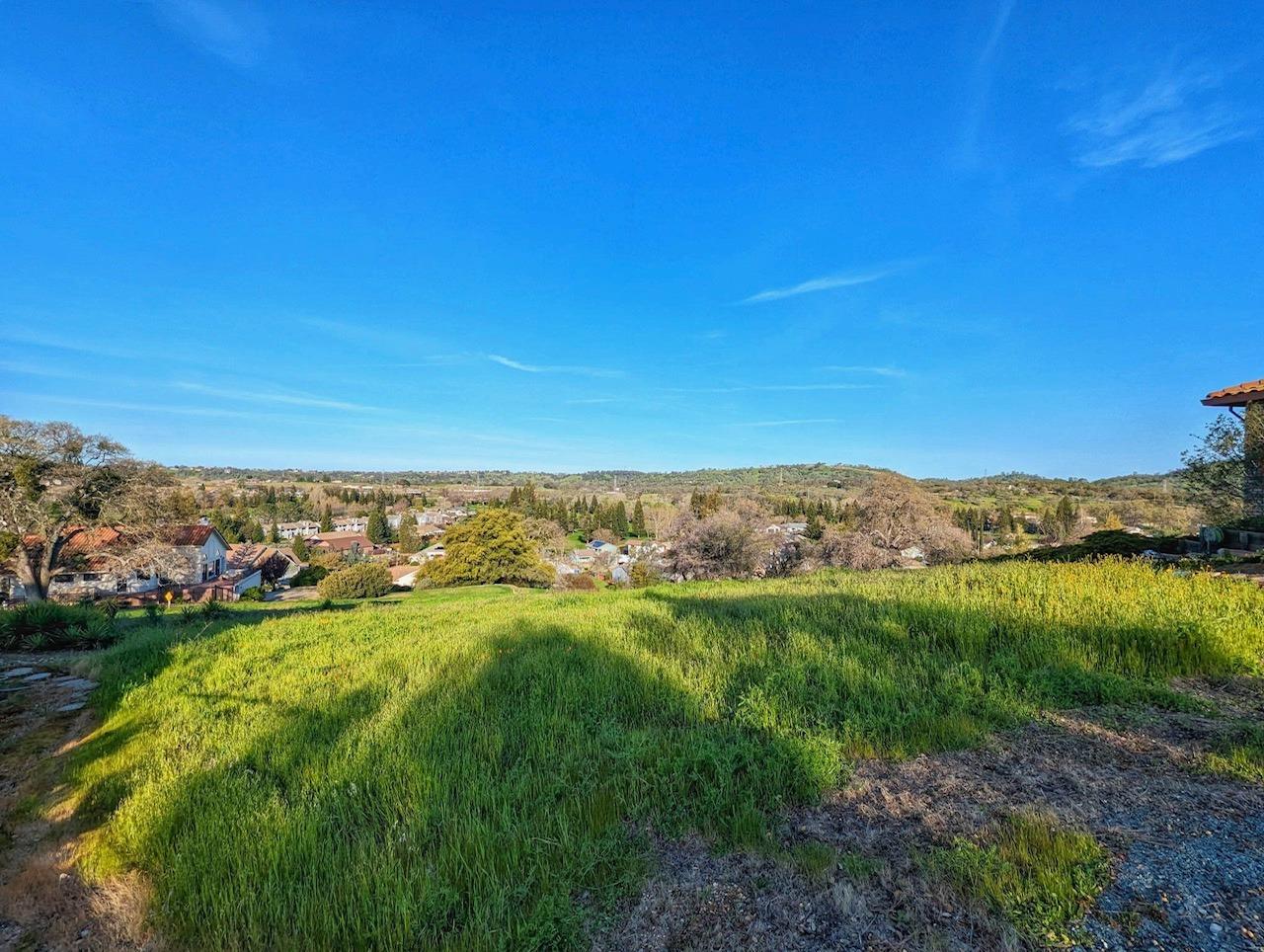 Photo of 432 S Pebble Beach Ct in Valley Springs, CA