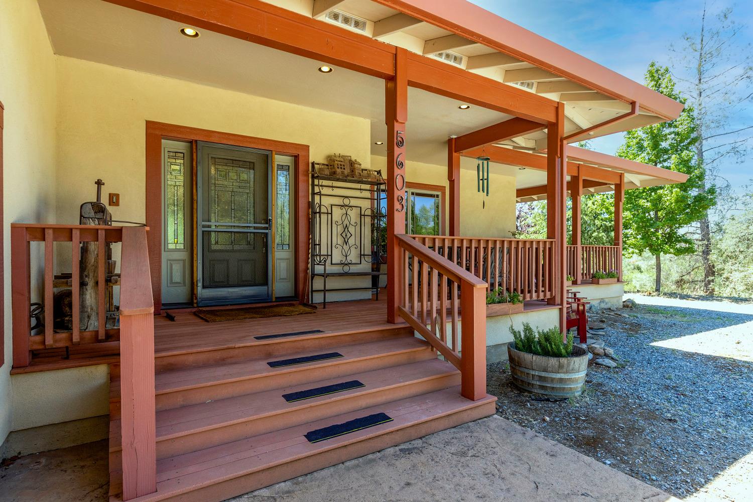 Detail Gallery Image 6 of 78 For 5603 Gold Mountain Rd, Sheep Ranch,  CA 95246 - 3 Beds | 2 Baths