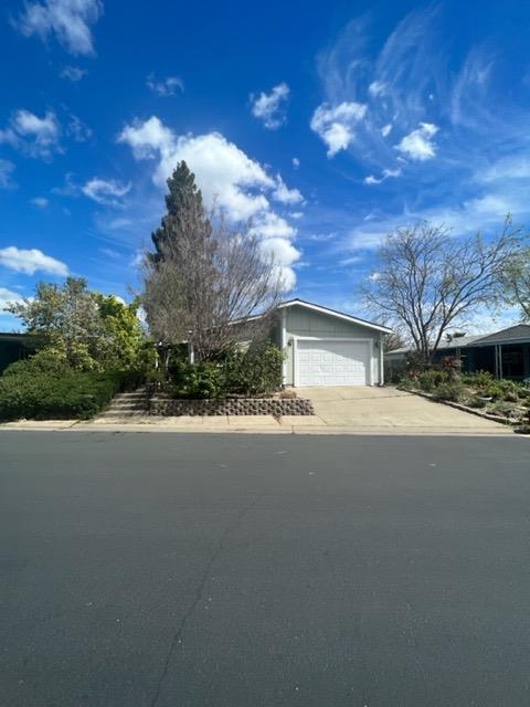 Photo of 6904 Gold Oak Ln in Citrus Heights, CA