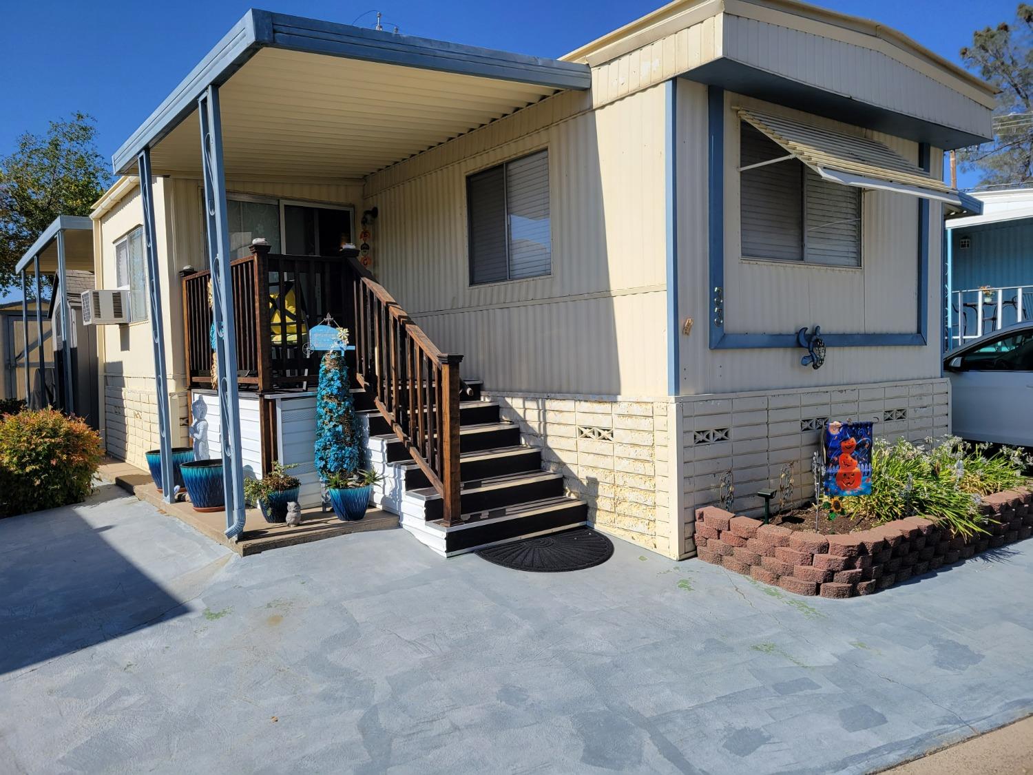 Photo of 9060 Auburn Folsom Rd #33 in Granite Bay, CA