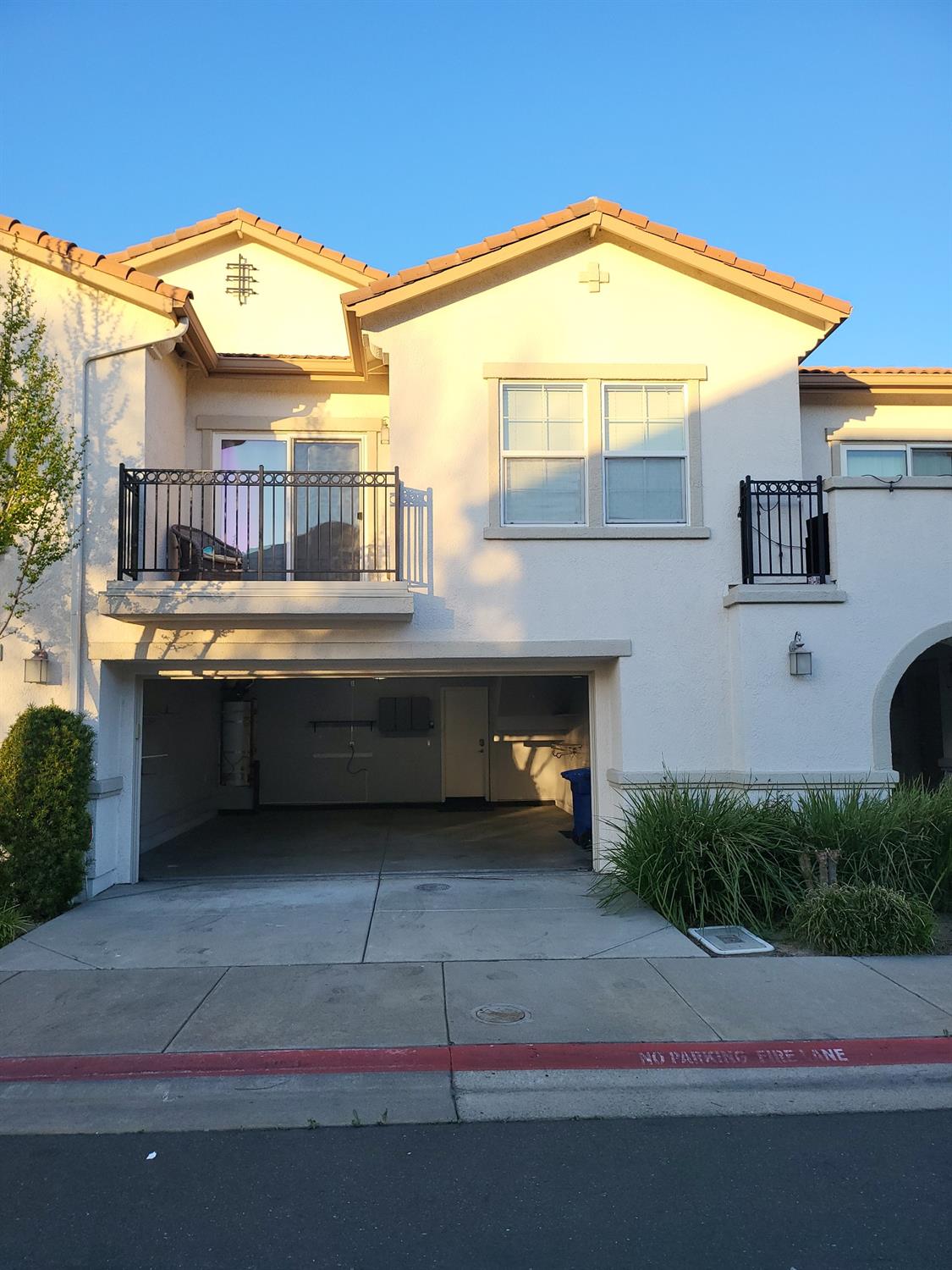 Photo of 3301 Park Dr #315 in Sacramento, CA