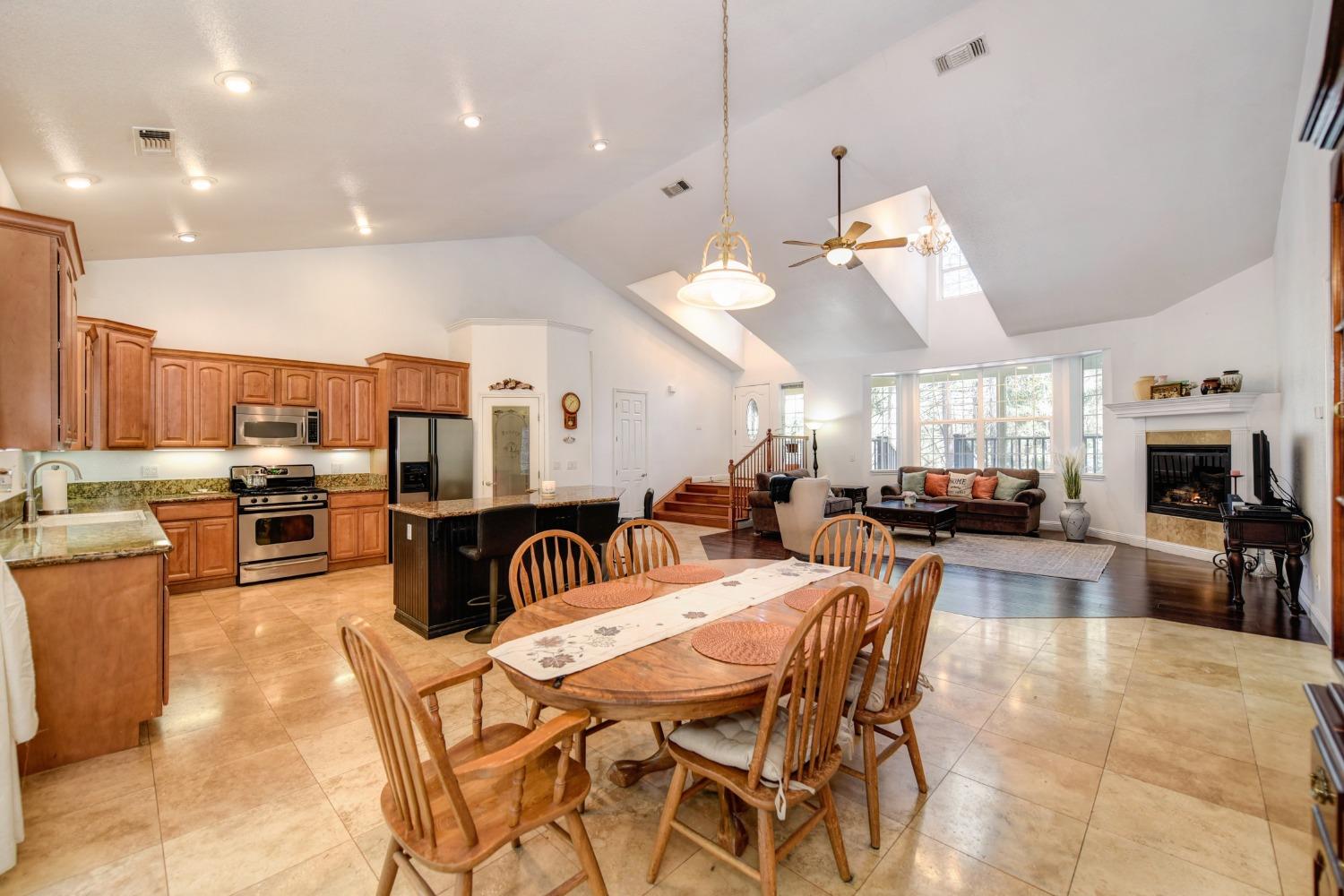 Photo of 701 Sky Ranch Ct in Camino, CA