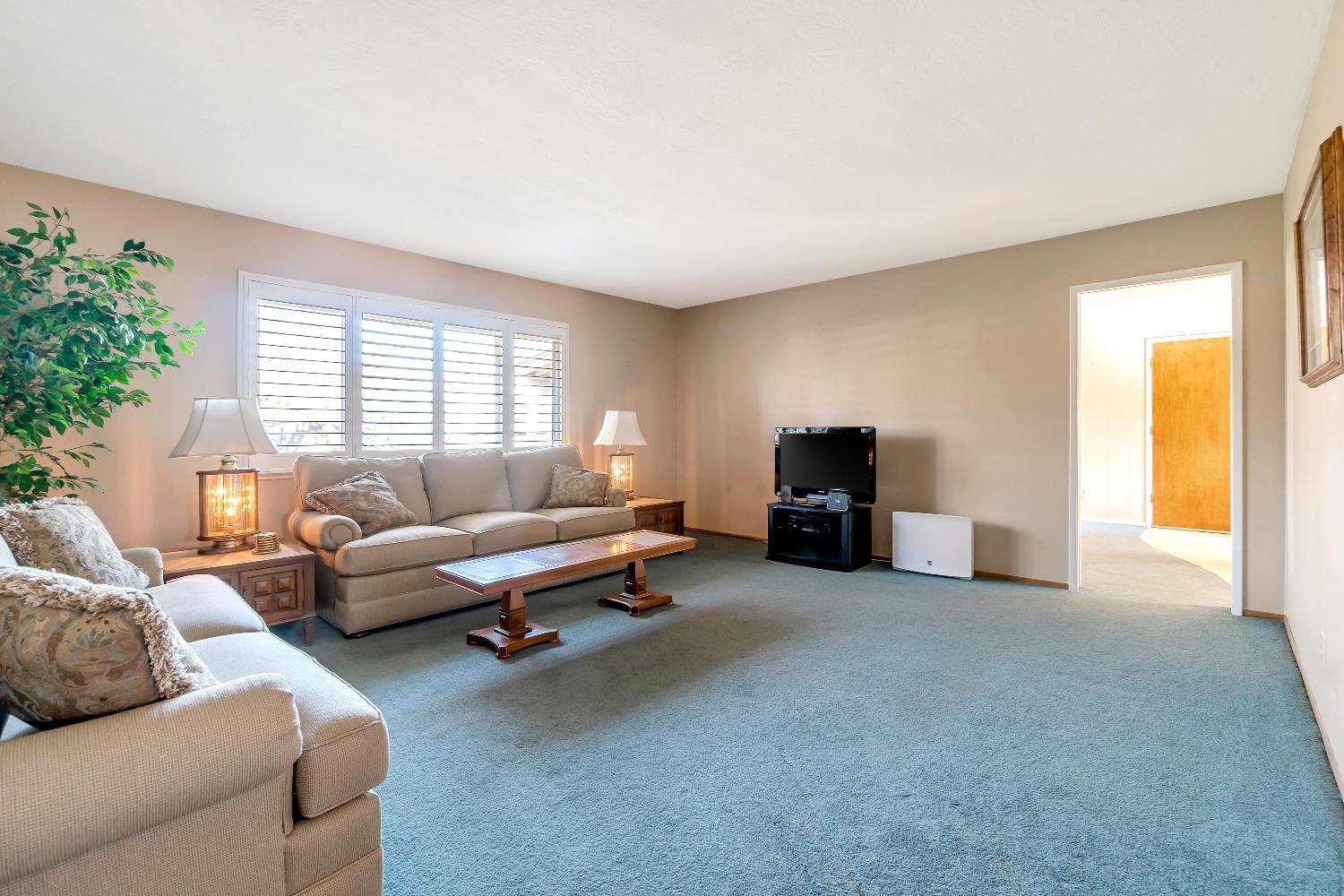 Photo of 3440 Margaret Dr in Loomis, CA