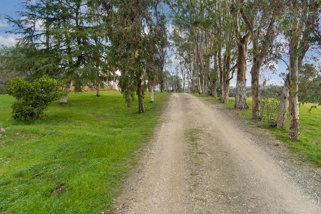 Photo of 17105 Demartini Rd in Plymouth, CA