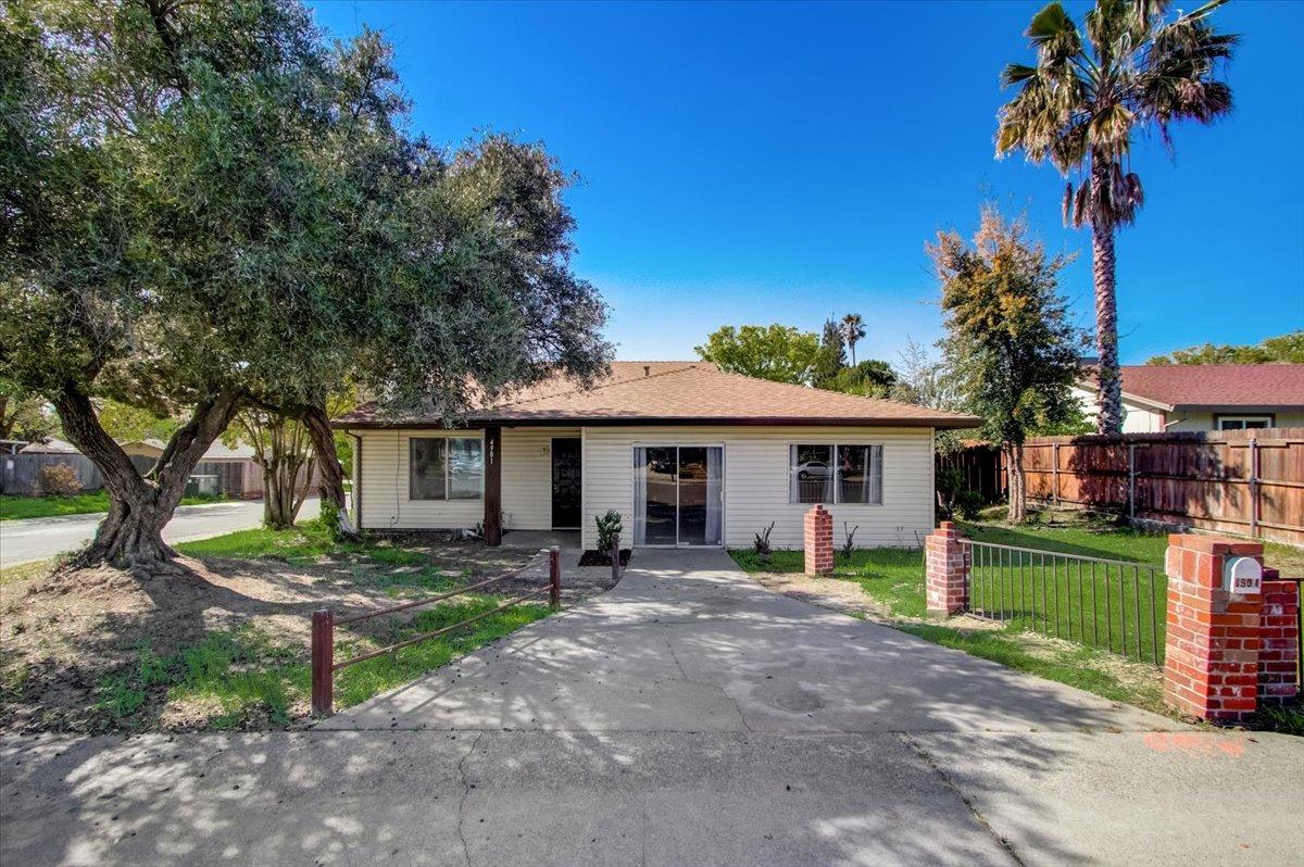 Photo of 4901 Don Julio Blvd in Sacramento, CA