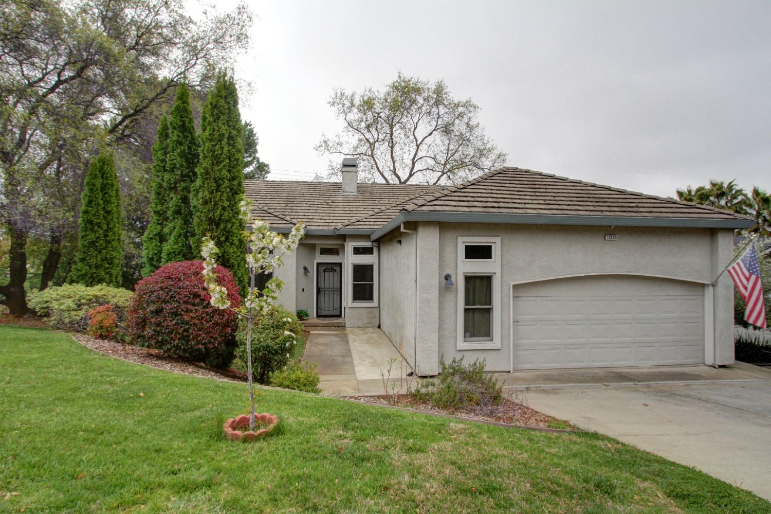 Photo of 12505 Crimson Ct in Auburn, CA