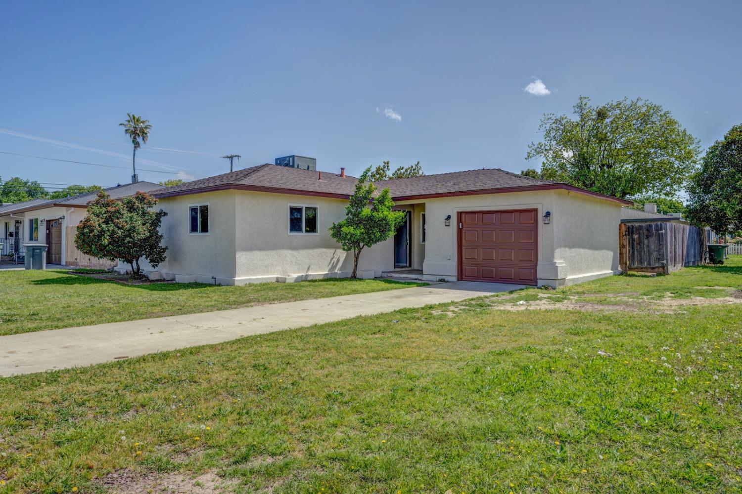 Detail Gallery Image 1 of 1 For 808 V St, Merced,  CA 95341 - 3 Beds | 1 Baths
