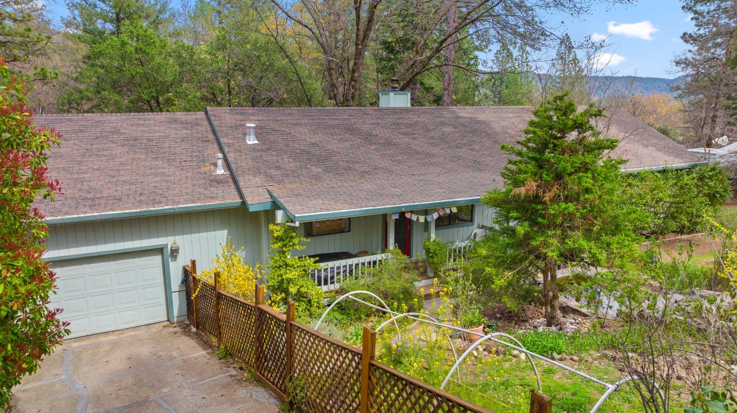Photo of 15080 Alleghany Rd in North San Juan, CA