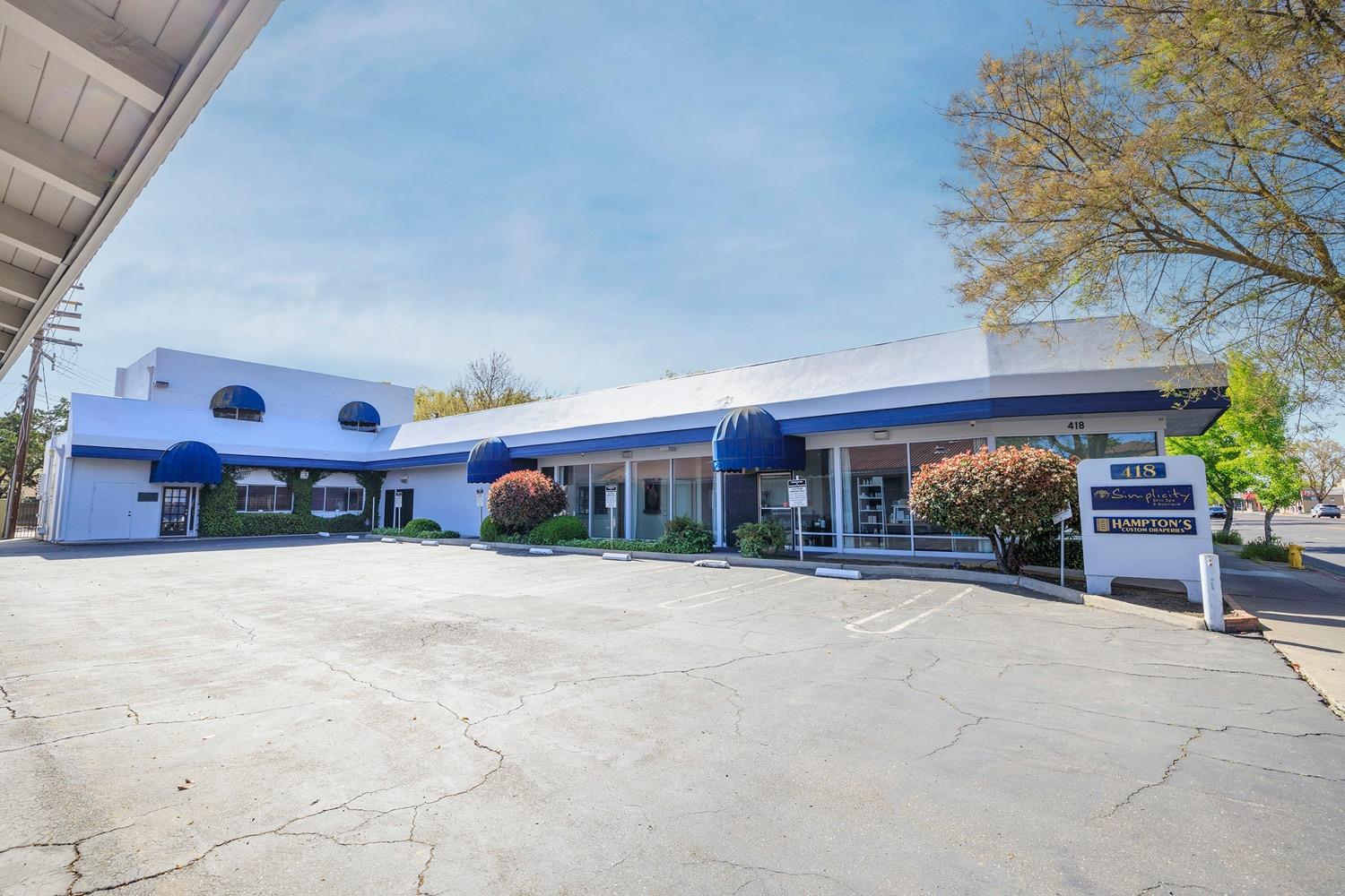 Photo of 418 Mchenry Ave in Modesto, CA