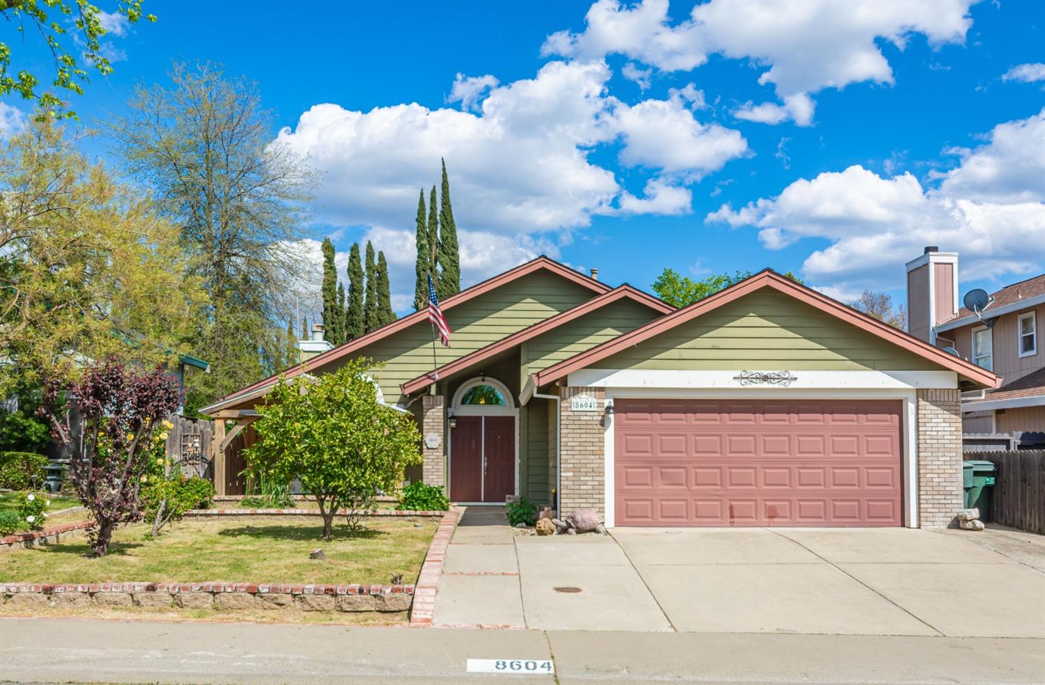 Detail Gallery Image 1 of 1 For 8604 Peach Blossom Way, Antelope,  CA 95843 - 3 Beds | 2 Baths