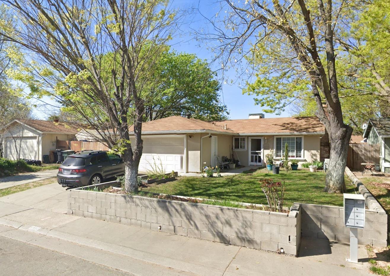 Photo of 6833 Blue Duck Wy in Sacramento, CA