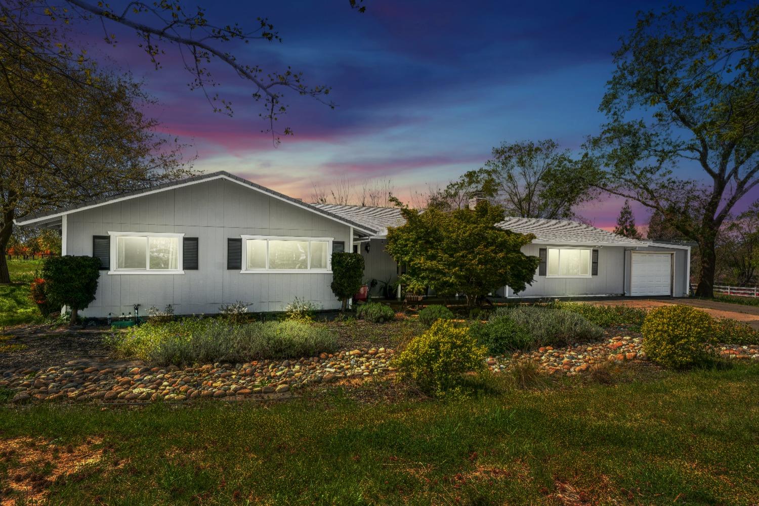 Photo of 8900 Risley Pl in Granite Bay, CA