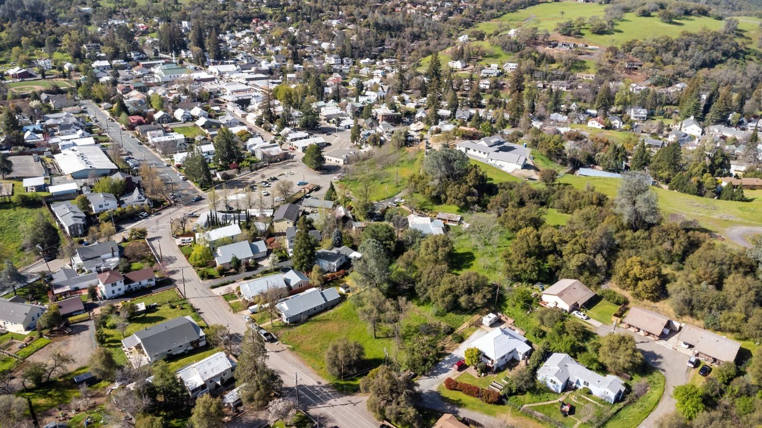 Mill Street, Sutter Creek, California image 3