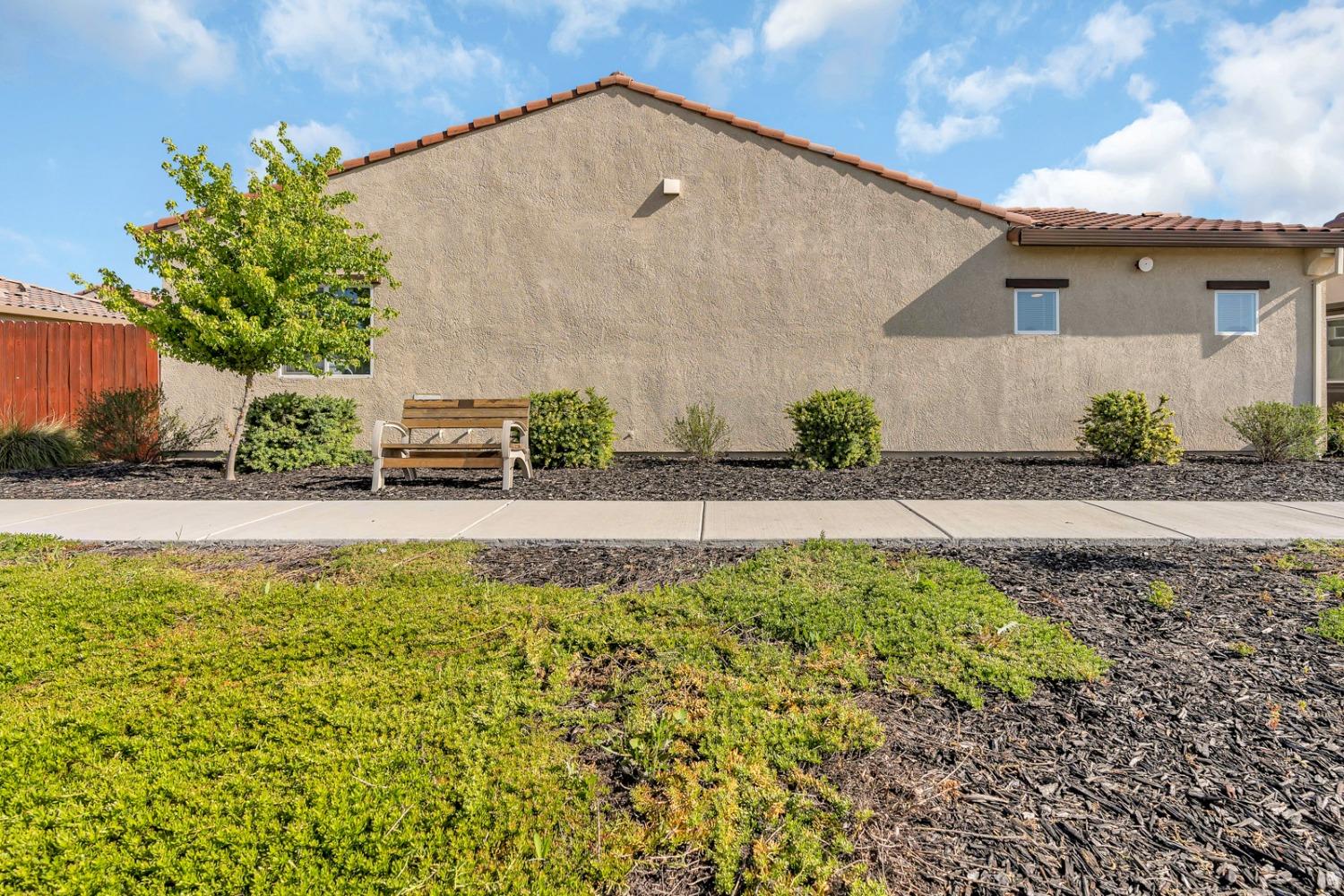 Detail Gallery Image 4 of 50 For 839 Fritz Dr, Los Banos,  CA 93635 - 2 Beds | 2 Baths